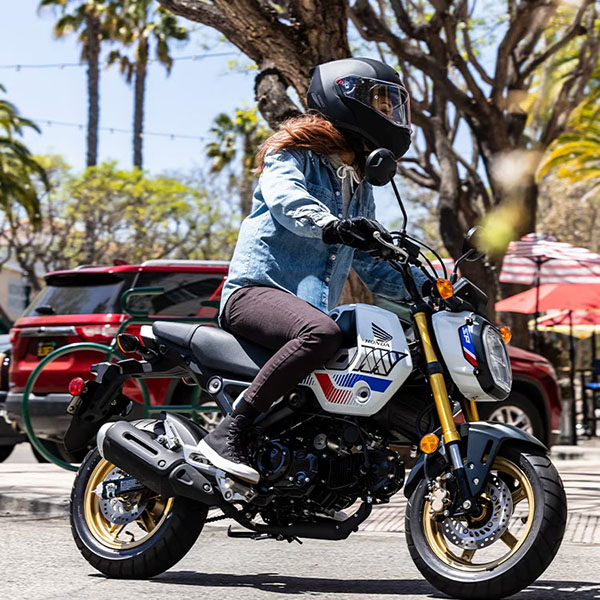 2023 Honda Grom lifestyle 1