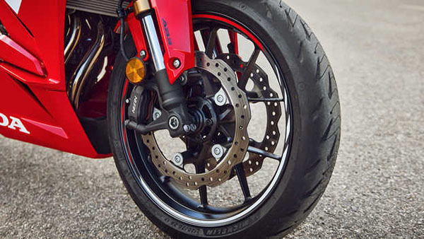 Honda CBR500R wheel