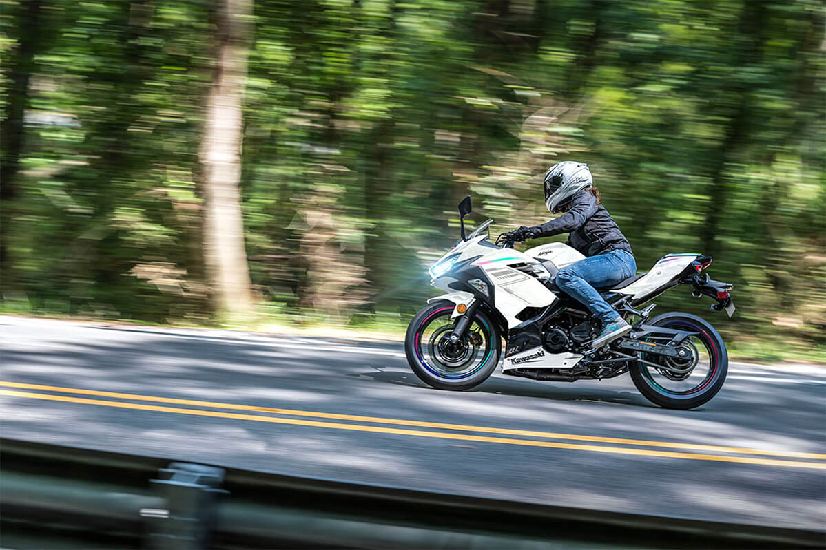 Kawasaki Ninja 400 driving