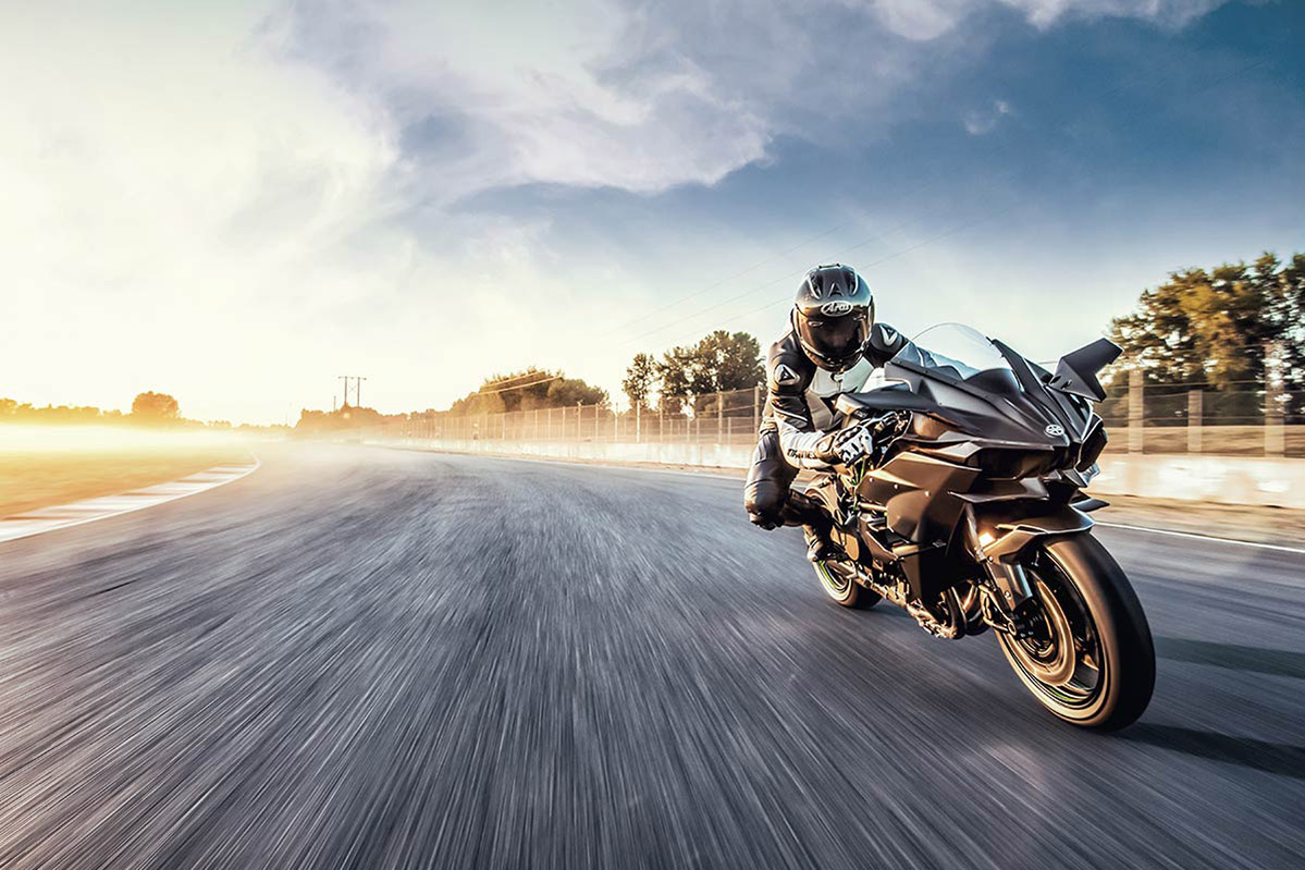 Kawasaki Ninja H2R action