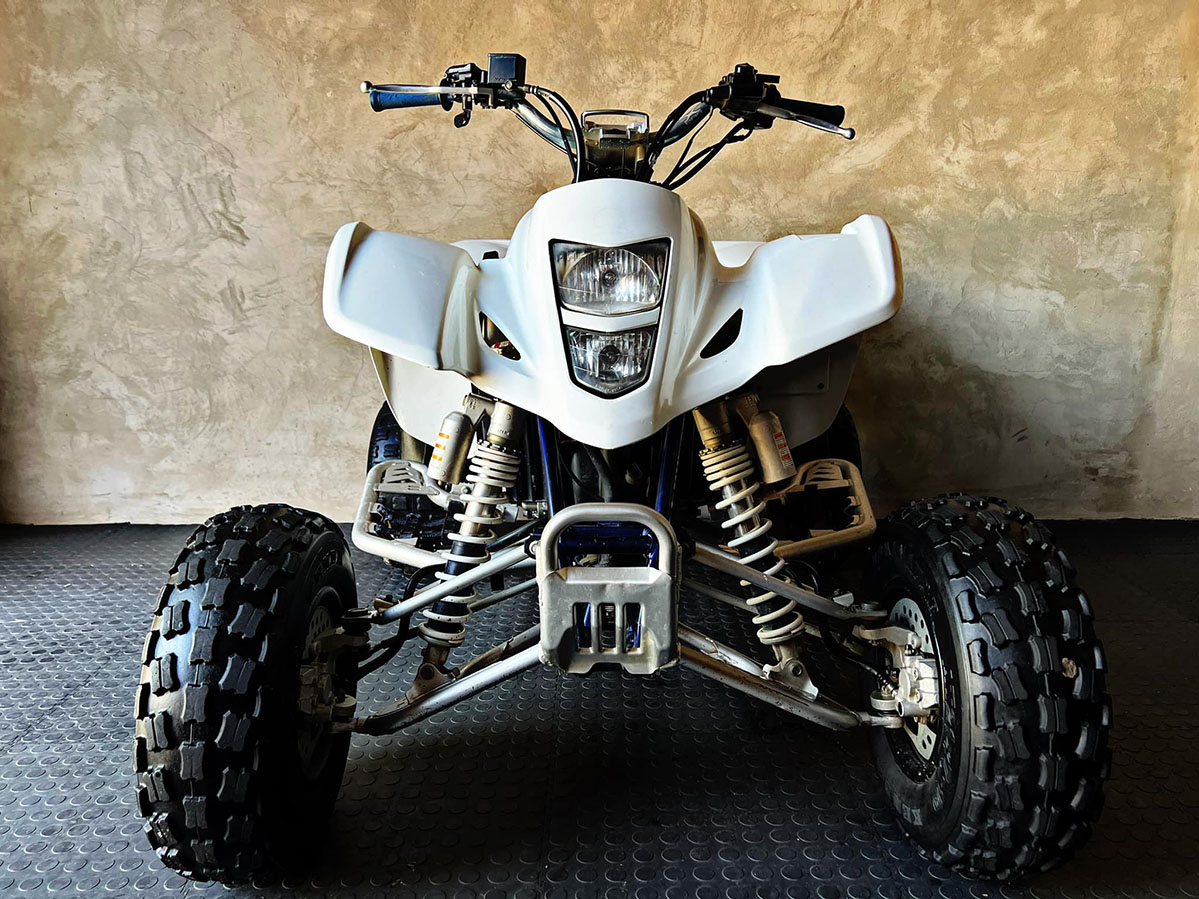 Suzuki LTZ 400 Quadsport color whitre