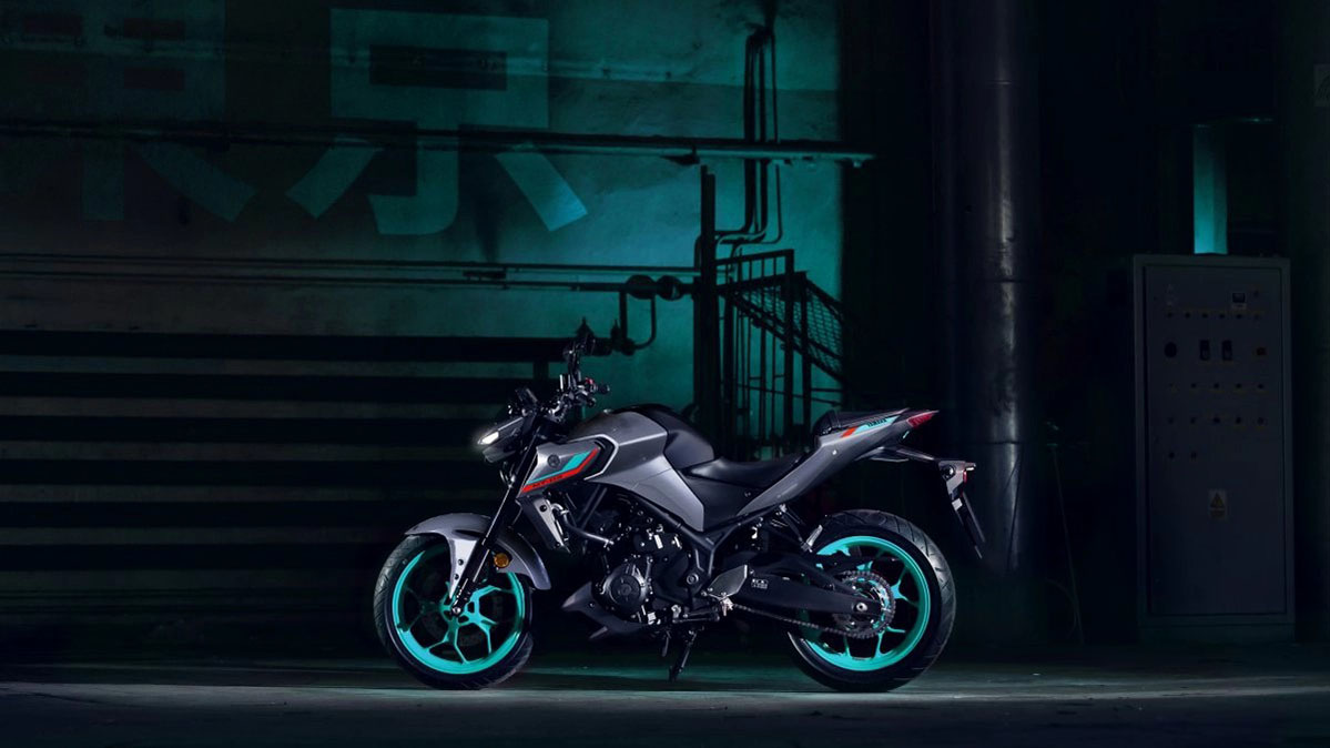 Yamaha MT-03 exterior 1