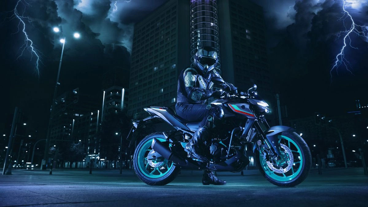 Yamaha MT-03 lifestyle