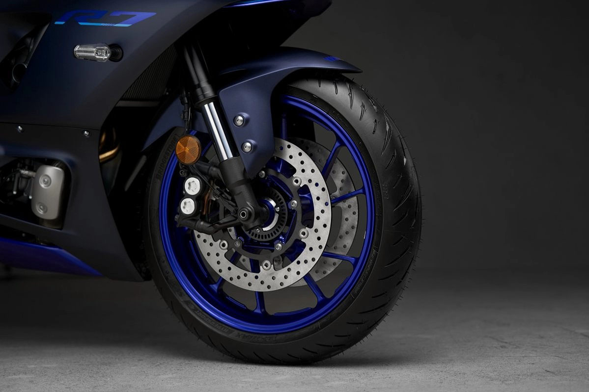 Yamaha R7 wheel
