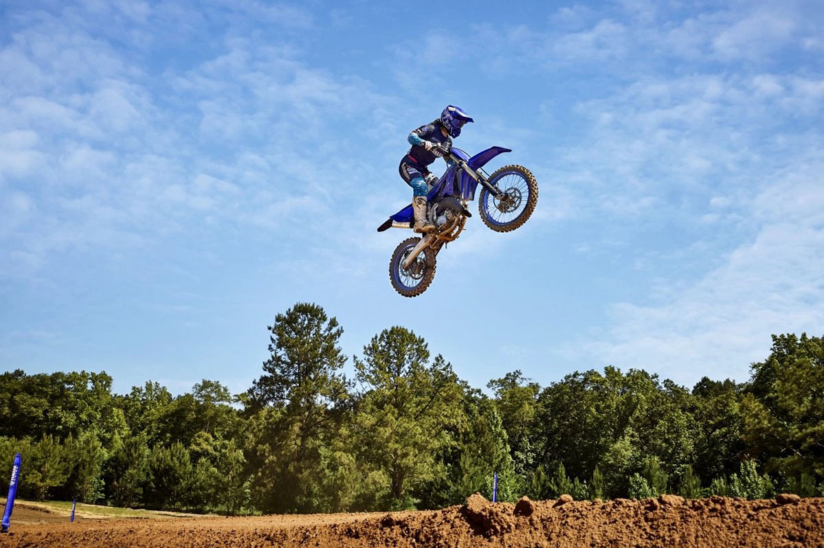 Yamaha YZ125 action
