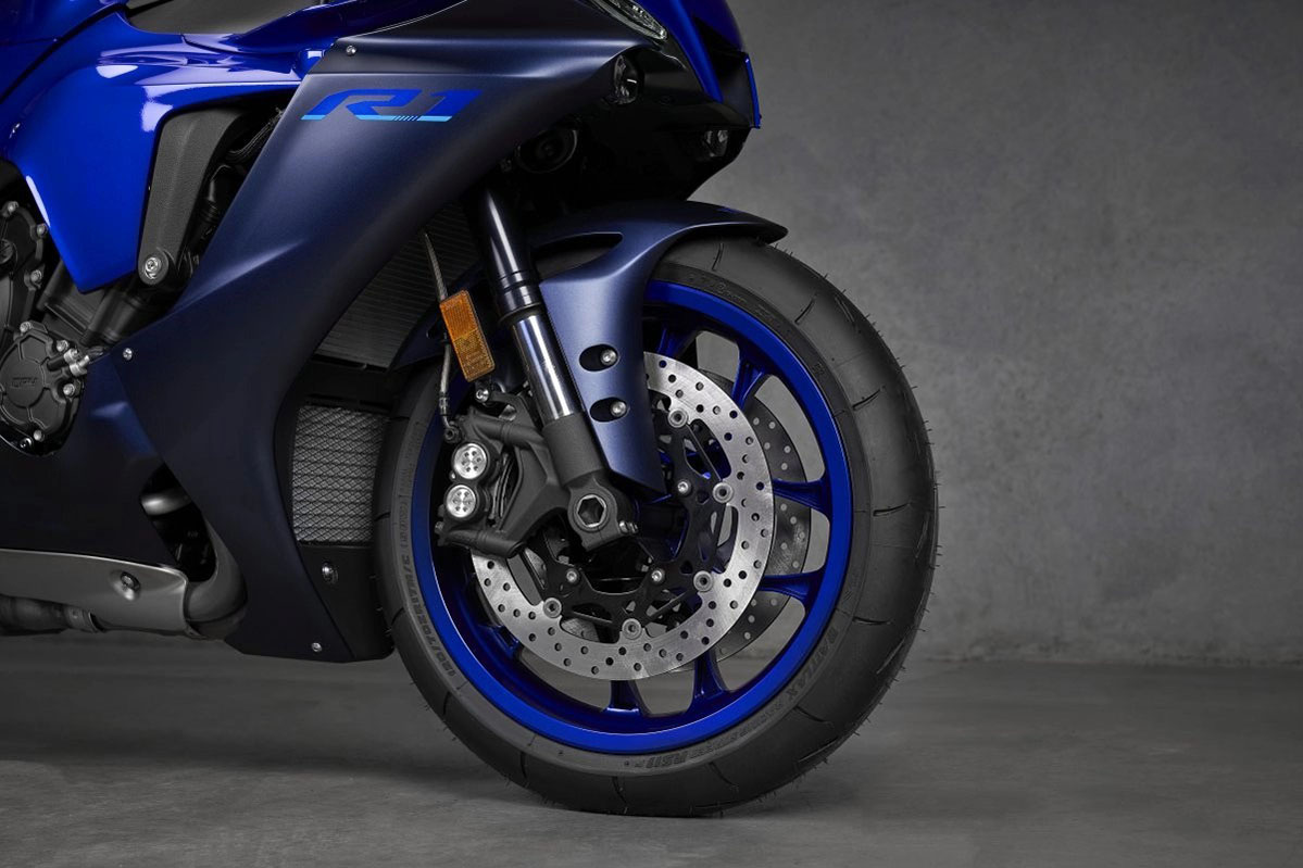 Yamaha YZF-R1 wheel