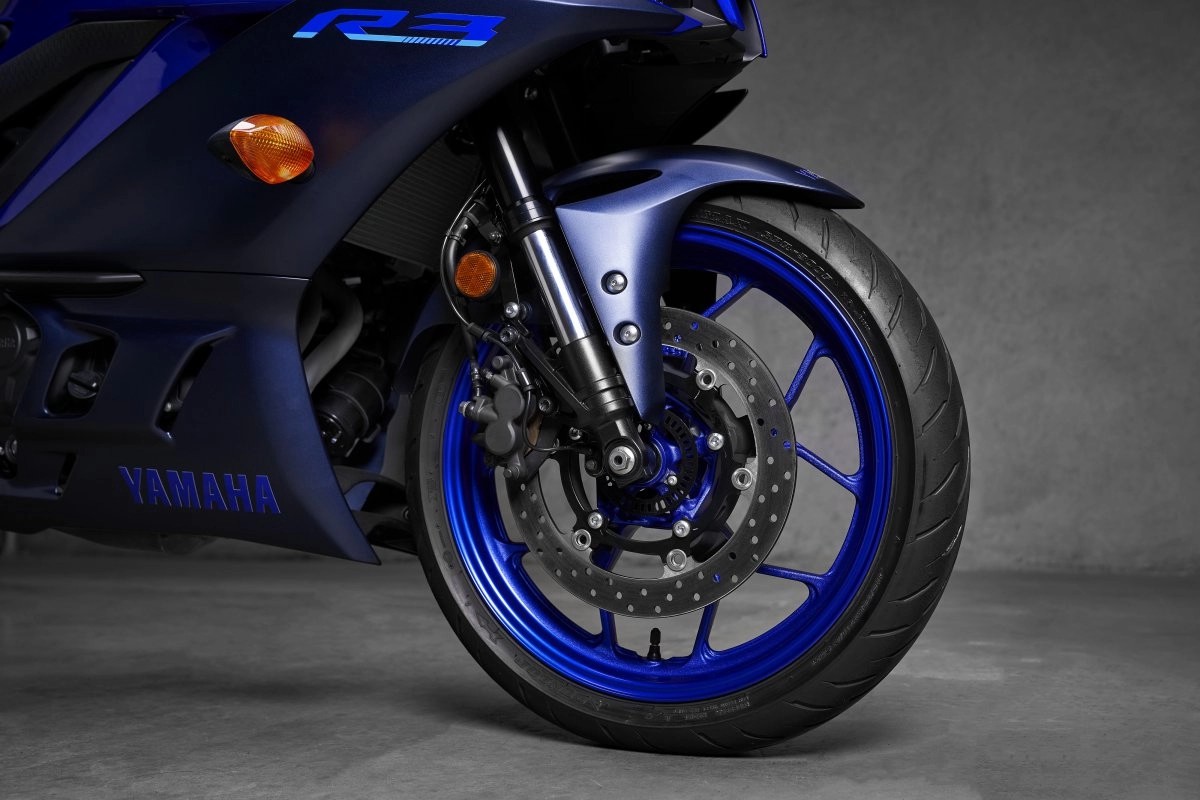Yamaha YZF-R3 wheel